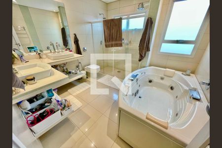 Casa de condomínio à venda com 350m², 4 quartos e 4 vagas