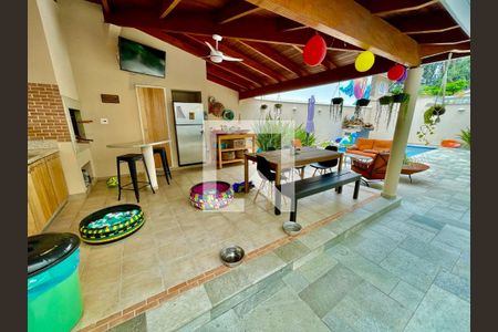 Casa de condomínio à venda com 350m², 4 quartos e 4 vagas