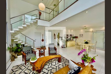 Casa de condomínio à venda com 350m², 4 quartos e 4 vagas