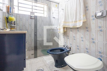 Casa à venda com 200m², 4 quartos e 5 vagas Casa à venda com 200m², 4 quartos e 5 vagasBanheiro 1