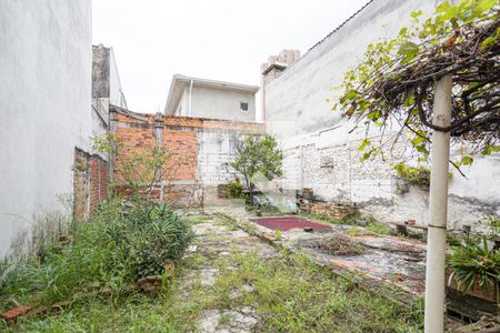 Casa à venda com 200m², 4 quartos e 5 vagas Casa à venda com 200m², 4 quartos e 5 vagasQuintal