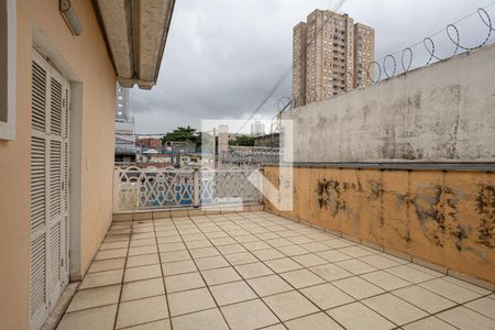 Casa à venda com 200m², 4 quartos e 5 vagas Casa à venda com 200m², 4 quartos e 5 vagasVaranda do Quarto 1