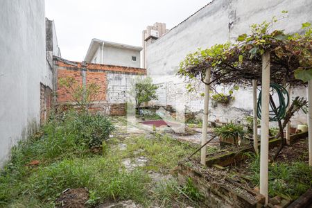 Casa à venda com 200m², 4 quartos e 5 vagas Casa à venda com 200m², 4 quartos e 5 vagasQuintal