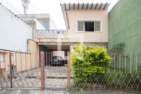 Casa à venda com 200m², 4 quartos e 5 vagas Casa à venda com 200m², 4 quartos e 5 vagasFachada