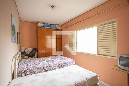 Casa à venda com 200m², 4 quartos e 5 vagas Casa à venda com 200m², 4 quartos e 5 vagasQuarto 3