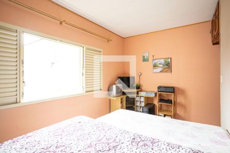 Casa à venda com 200m², 4 quartos e 5 vagas Casa à venda com 200m², 4 quartos e 5 vagasQuarto 3