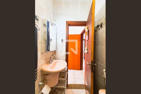 Banheiro da Suíte de apartamento para alugar com 3 quartos, 186m² em Jardim Vitoria, Guarujá