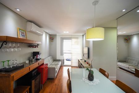 Sala de apartamento para alugar com 3 quartos, 74m² em Vila Andrade, São Paulo