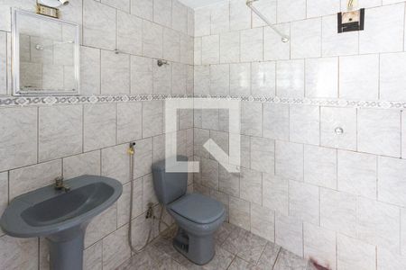 Banheiro de casa à venda com 3 quartos, 224m² em Vila Ivone, São Paulo