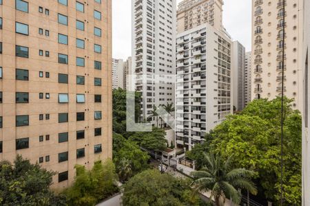 Sala - Vista de apartamento para alugar com 3 quartos, 140m² em Cerqueira César, São Paulo