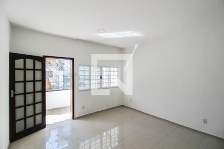 Sala de casa para alugar com 2 quartos, 113m² em Centro, Nova Iguaçu