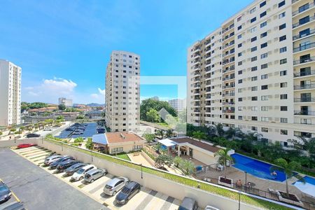 Vista de apartamento à venda com 2 quartos, 48m² em Del Castilho, Rio de Janeiro