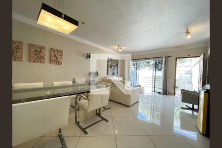 Sala de casa à venda com 4 quartos, 214m² em Mirandópolis, São Paulo