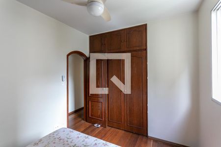 Quarto 1 de apartamento à venda com 4 quartos, 135m² em Lourdes, Belo Horizonte