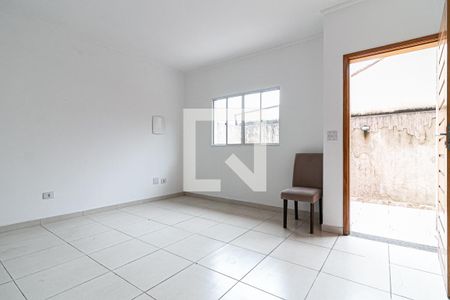 Sala de casa de condomínio para alugar com 2 quartos, 100m² em Vila Buenos Aires, São Paulo