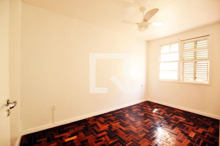 Quarto 2 de apartamento para alugar com 2 quartos, 53m² em Medianeira, Porto Alegre