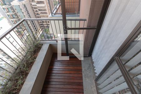 sacada de apartamento à venda com 3 quartos, 97m² em Centro, Campinas