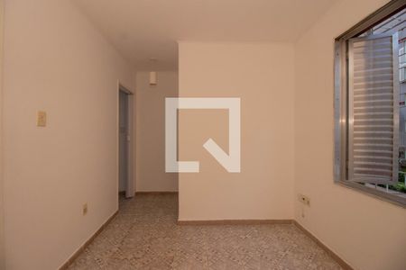 Sala de apartamento para alugar com 1 quarto, 38m² em Jardim Itu Sabará, Porto Alegre