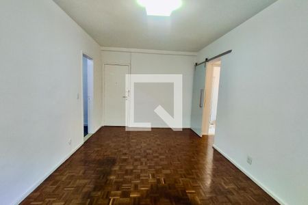 Sala  de apartamento à venda com 3 quartos, 85m² em Leblon, Rio de Janeiro