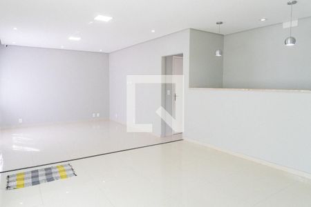 Sala 1 de casa para alugar com 5 quartos, 235m² em Jardim Prudência, São Paulo