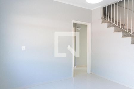 Sala 2 de casa para alugar com 5 quartos, 235m² em Jardim Prudência, São Paulo