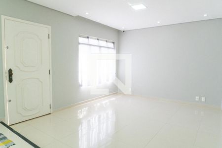 Sala 1 de casa para alugar com 5 quartos, 235m² em Jardim Prudência, São Paulo