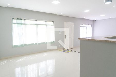 Sala 1 de casa à venda com 5 quartos, 235m² em Jardim Prudência, São Paulo