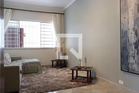 sala de casa para alugar com 4 quartos, 330m² em Chácara Inglesa, São Paulo