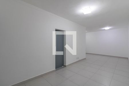 Sala de casa para alugar com 2 quartos, 200m² em Jardim Santa Francisca, Guarulhos