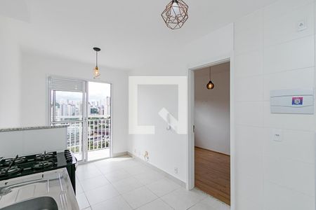 Sala/ Cozinha de apartamento para alugar com 1 quarto, 31m² em Vila das Belezas, São Paulo