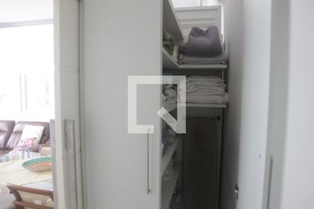 Armário de apartamento para alugar com 3 quartos, 112m² em Copacabana, Rio de Janeiro