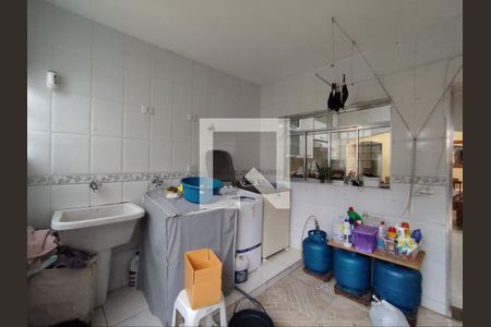 Casa para alugar com 284m², 4 quartos e 2 vagas Casa para alugar com 284m², 4 quartos e 2 vagasÁrea de Serviço