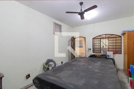 Casa para alugar com 284m², 4 quartos e 2 vagas Casa para alugar com 284m², 4 quartos e 2 vagasQuarto Externo