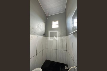 Banheiro de kitnet/studio para alugar com 1 quarto, 50m² em Vicentina, São Leopoldo