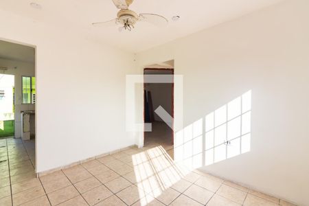 Sala  de casa para alugar com 2 quartos, 55m² em Bussocaba, Osasco