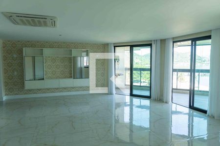 Sala de apartamento à venda com 3 quartos, 190m² em Charitas, Niterói