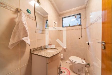 Banheiro de casa à venda com 3 quartos, 219m² em Vila Eldizia, Santo André