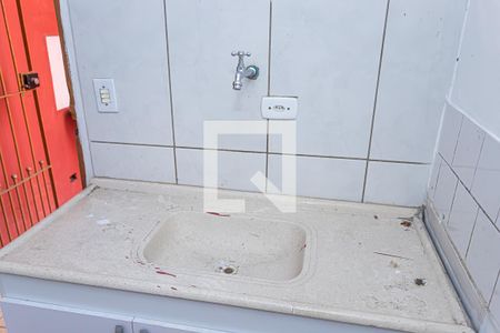 Sala e cozinha de casa para alugar com 1 quarto, 30m² em Piqueri, São Paulo