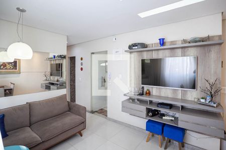 Sala  de apartamento à venda com 3 quartos, 65m² em Heliópolis, Belo Horizonte