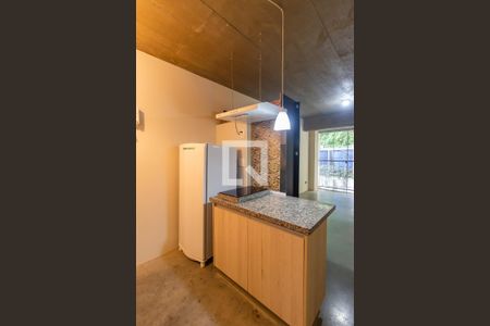 Cozinha de kitnet/studio para alugar com 1 quarto, 26m² em Vila Indiana, São Paulo