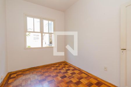 Quarto 2 de apartamento para alugar com 2 quartos, 60m² em Santo Antônio, Porto Alegre