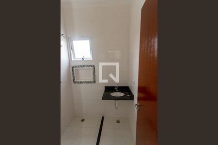 Banheiro de apartamento à venda com 2 quartos, 50m² em Vila Santa Virginia, São Paulo