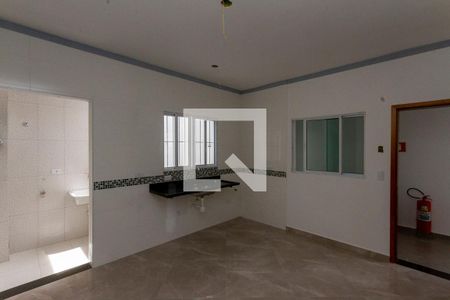 Sala e cozinha de apartamento à venda com 2 quartos, 50m² em Vila Santa Virginia, São Paulo