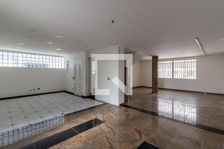 Sala de casa para alugar com 5 quartos, 440m² em Moema, São Paulo