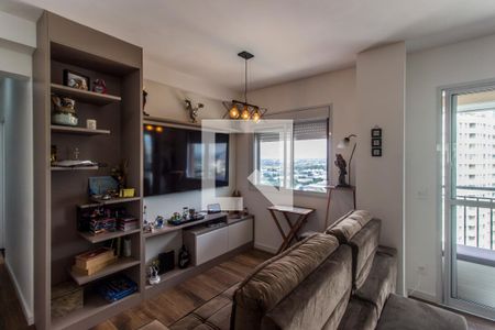 Sala de TV de apartamento à venda com 2 quartos, 90m² em Centro Comercial Jubran, Barueri