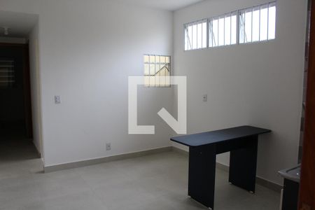 Sala/Cozinha de apartamento para alugar com 1 quarto, 40m² em Moinho Velho, São Paulo