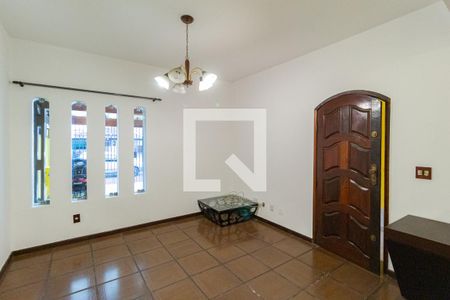 Sala de casa para alugar com 4 quartos, 185m² em Vila Osasco, Osasco