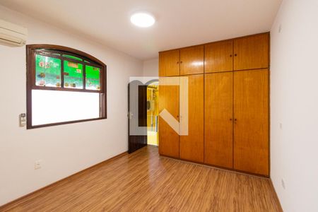 Quarto 1 de casa para alugar com 4 quartos, 185m² em Vila Osasco, Osasco