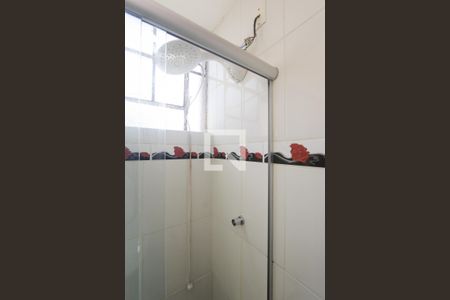 Banheiro de apartamento para alugar com 1 quarto, 45m² em Vila Ipiranga, Porto Alegre