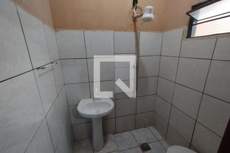 Banheiro de kitnet/studio para alugar com 1 quarto, 40m² em Jardim Diva Tarlá de Carvalho, Ribeirão Preto